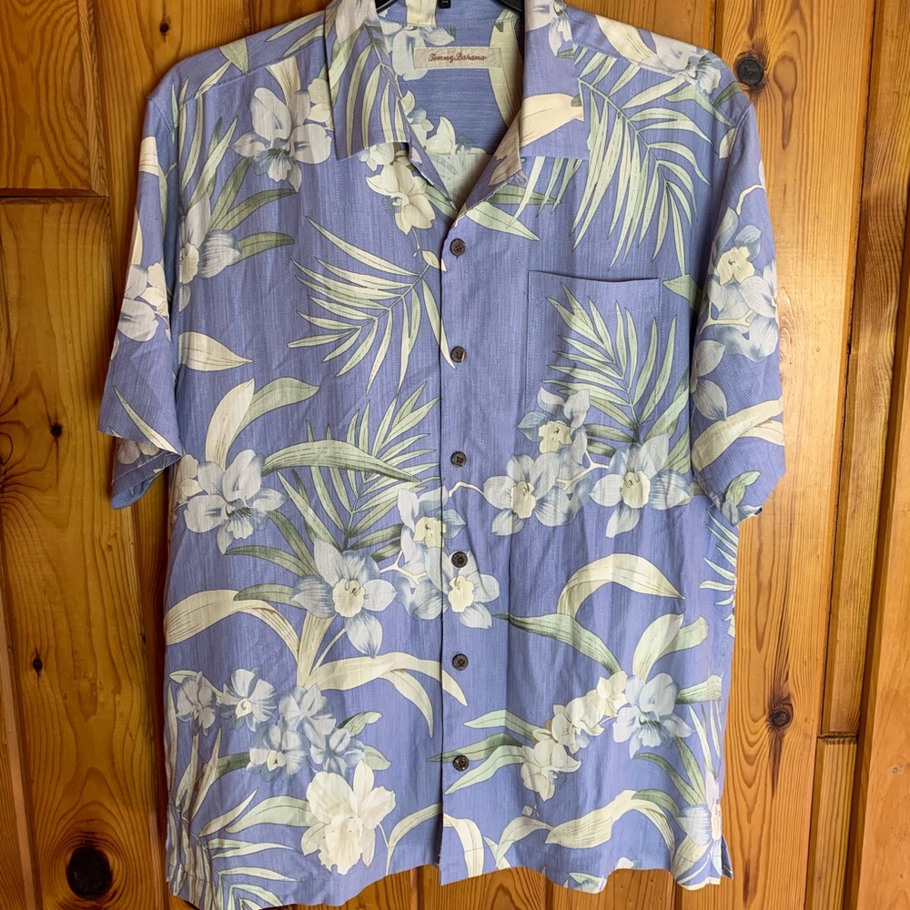 Tommy Bahama 100%. Silk Hawaiian Shirt